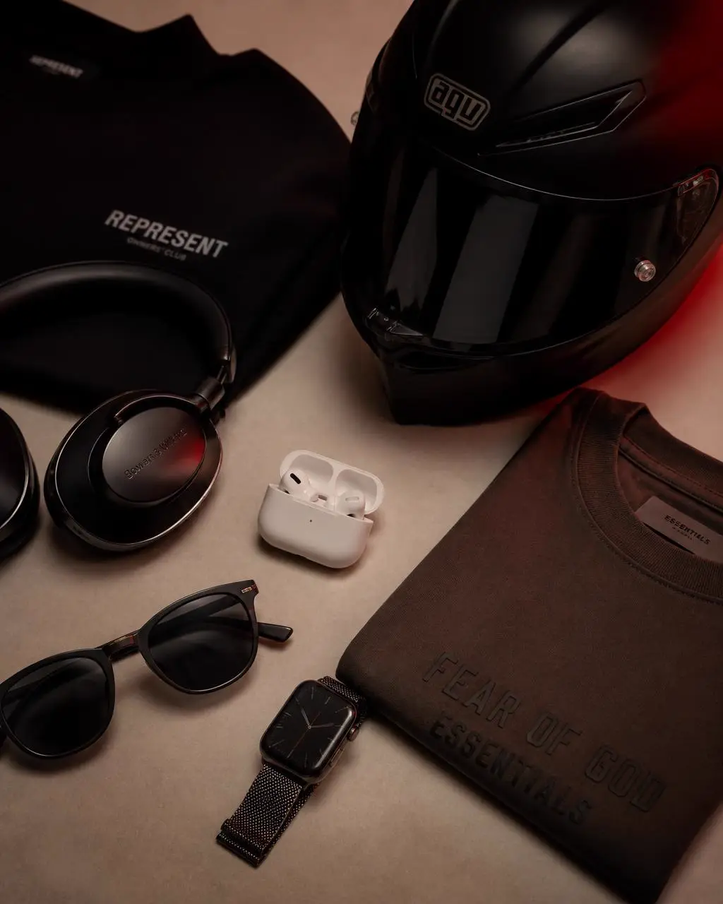 Vêtements et produits high-tech de la boutique GO de REZO